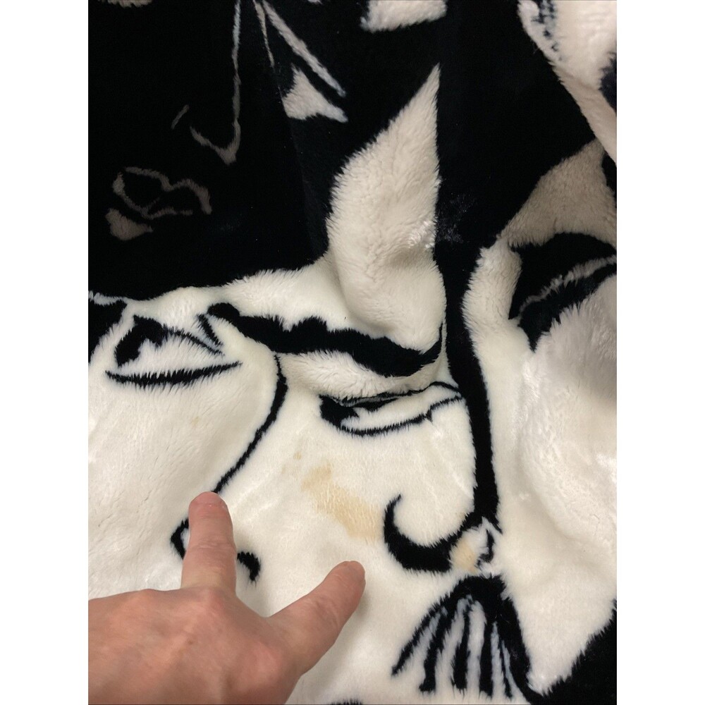 Vintage DonnyBrook Faux Fur Coat Abstract Faces Regal Plush Collection USA - Picture 8 of 8